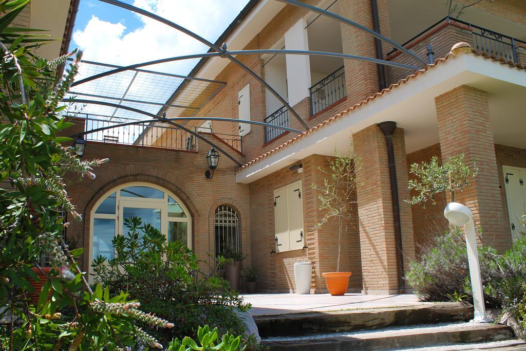 Le Nicchie Guest House Лучера Екстер'єр фото